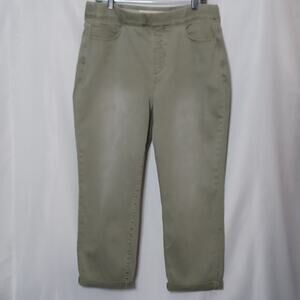 Soft Surroundings Light Green Stretch Crop Jeans with Fold. Size L